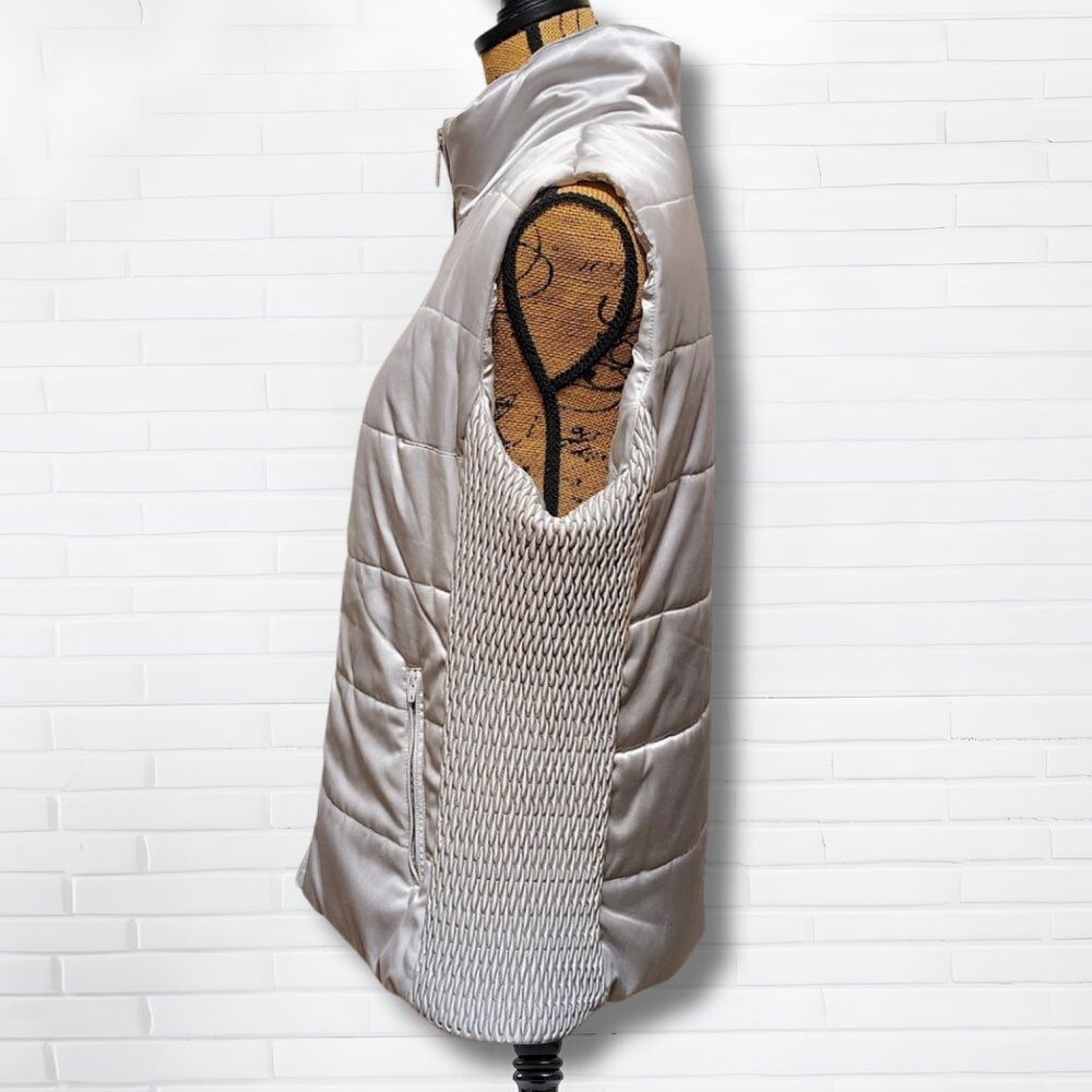 Liz Claiborne Silver Quilted Puffer Vest | Size XL | Lightweight Satin Shine - Picture 4 of 8
